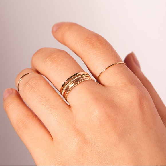 Catbird Jewelry Petite Gold Fountain Ring - Picture 4 of 16